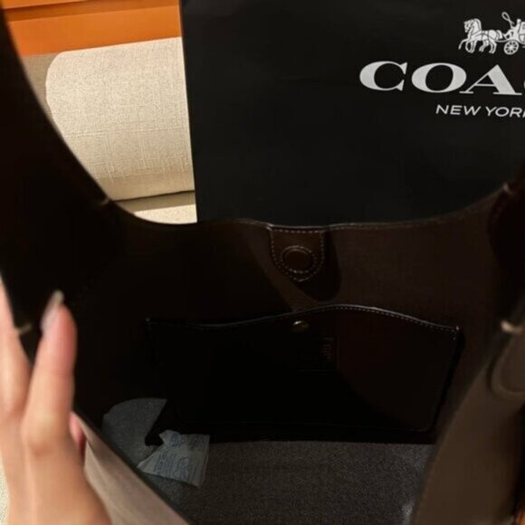 Coach Brooklyn Shoulder Bag 28 – BrassMaple NWT with Dust Bag - Picture 4 of 6